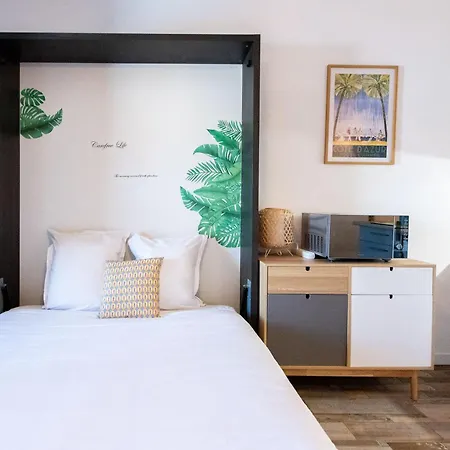 Le Festif Splendide Avec Loggia Au Carre D'or, Joie Speciale Pour Deux *