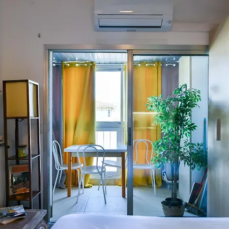Le Festif Splendide Avec Loggia Au Carre D'or, Joie Speciale Pour Deux